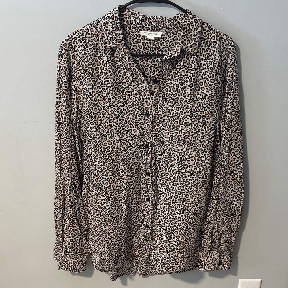 Anthropologie beachlunchlounge Viscose Women's Leopard‎ Print Button Down Shirt